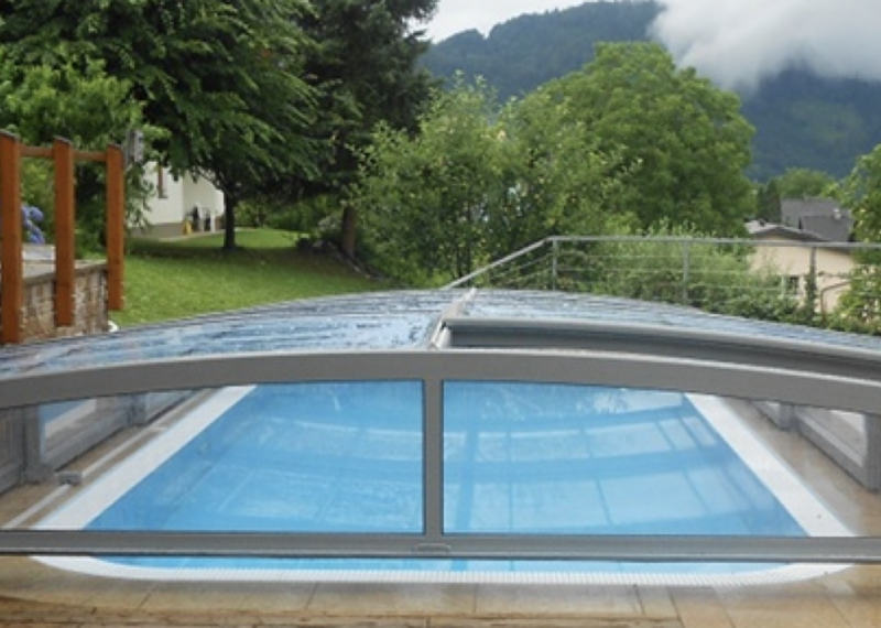 Pool kindersicher machen – sicherer Familienpool im Garten