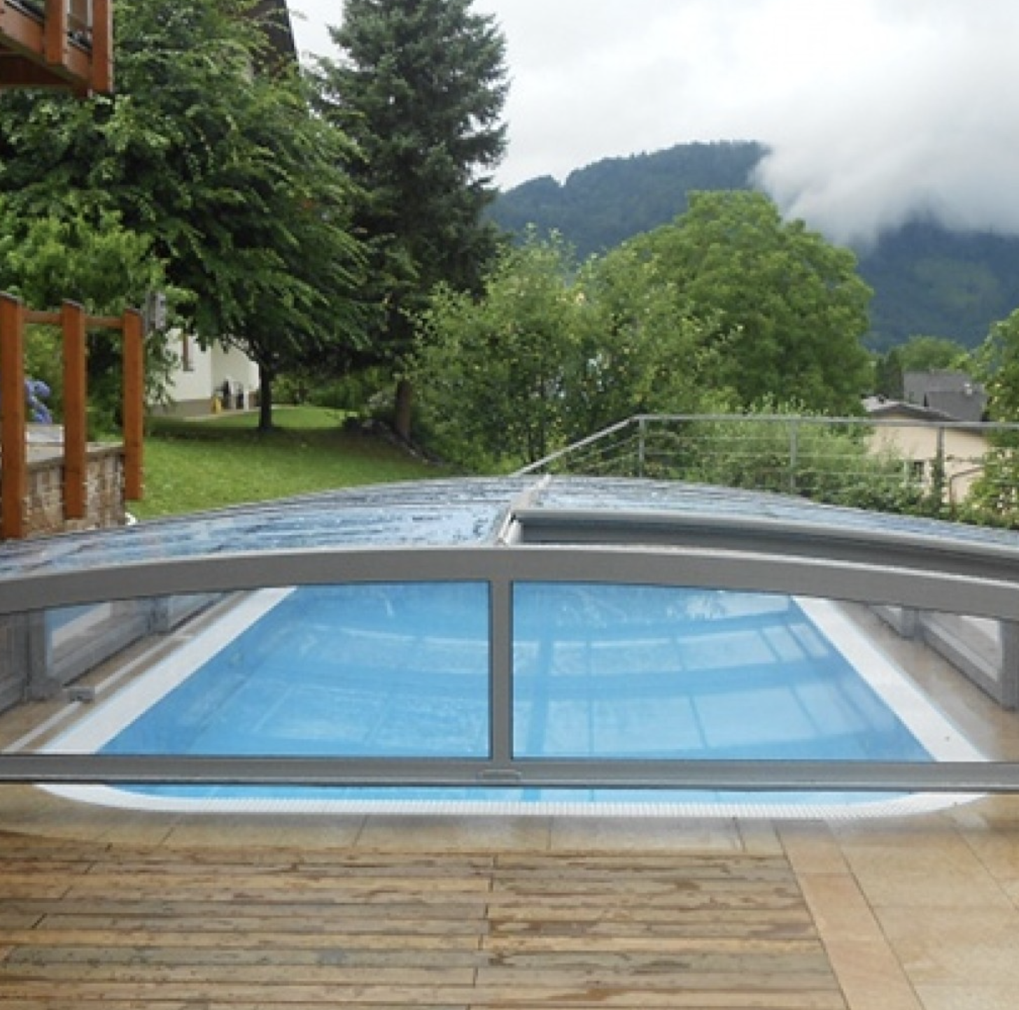Pool kindersicher machen – sicherer Familienpool im Garten